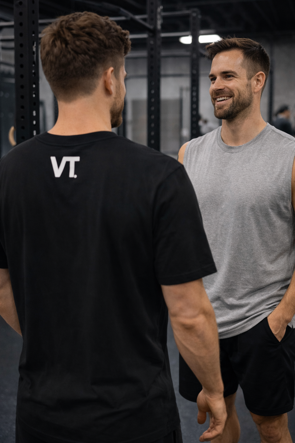 تي شيرت رياضي ممتاز للرجال